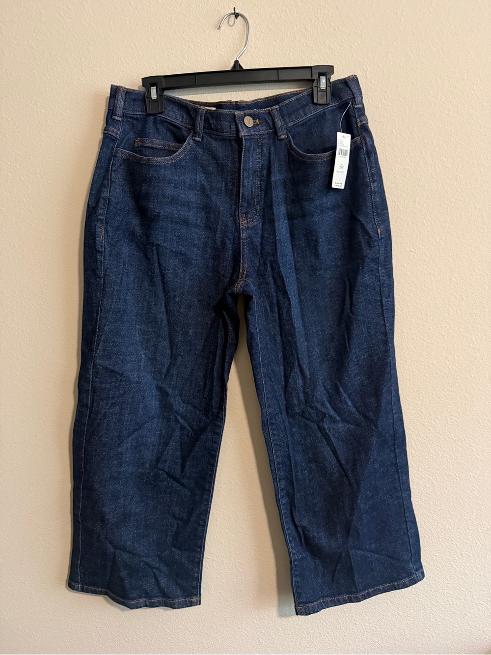 Pilcro Women’s 29P Petite Cropped Wide Leg Jeans Dark Wash NWT.